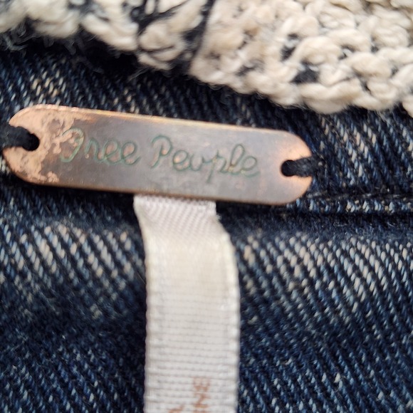 Free People Jean Jacket Womens Medium‎ Denim w/ Knit Sleeves & Hooded Distressed - Picture 3 of 9